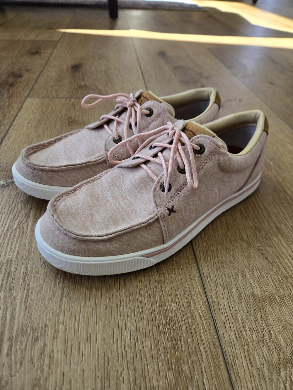 Twisted X Woman's Boat Shoes in Light Pink